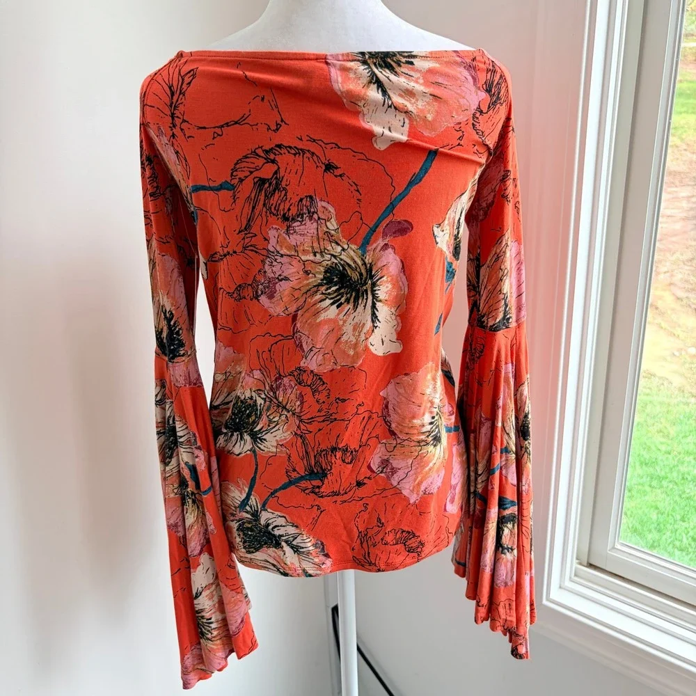 Free People NEW Bell Sleeve Birds Paradise Medium Boho Red Floral Cowl Neck - Picture 6 of 11